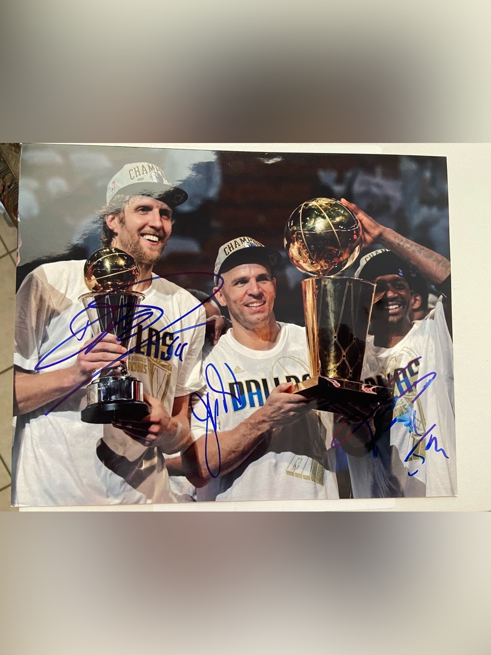 Dallas Mavericks Autographed Photo